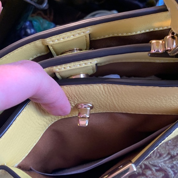 Authentic COACH pebbled leather 2 compartments turnlock pocket satchel/Crosby - Picture 6 of 15